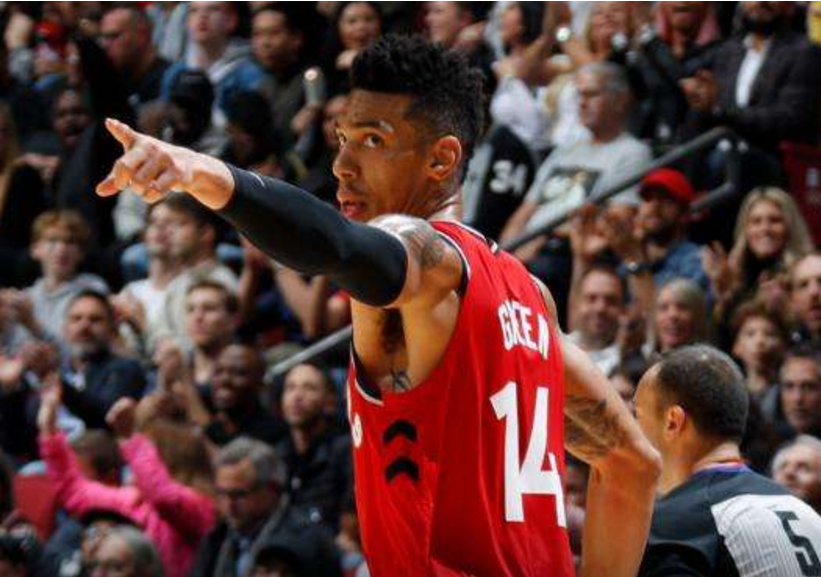  拜仁替补奇兵穆西亚拉登场绝杀保住榜首位置